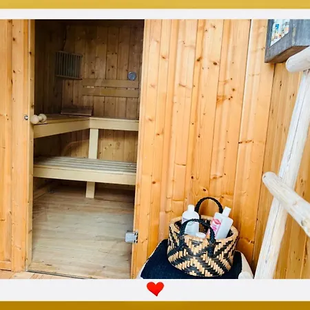 Berghupferl-alm Mit Wellnessoase Im Garten Bed & Breakfast