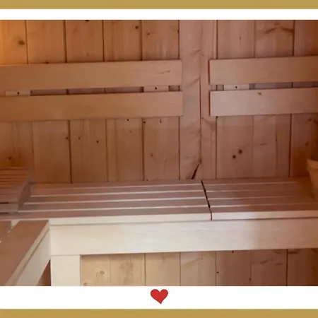 Berghupferl-alm Mit Wellnessoase Im Garten 3*